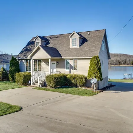 Hot Tub, Dock And Views Waterfront Home In Cadiz!